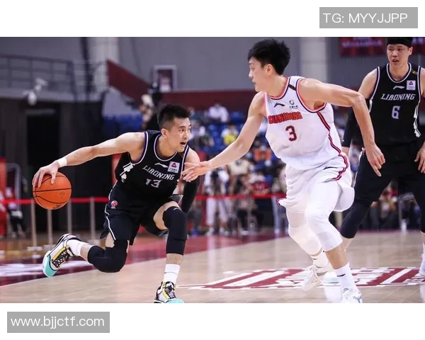 卡昂与洛里昂激战正酣比分悬念不断引发球迷热议